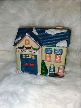Gas station Winter valley Christmas village 1995